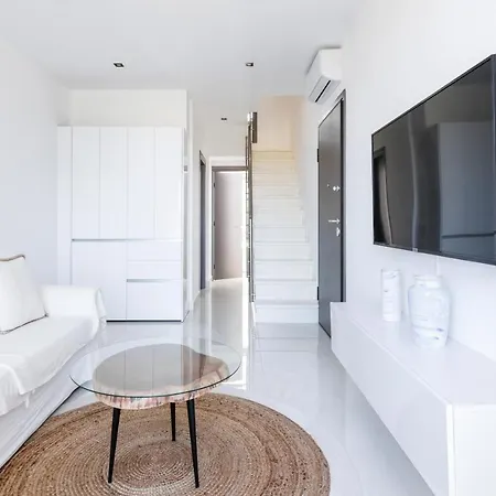 Sky Island House - Design Maisonette Kallithea Ferienhaus *
