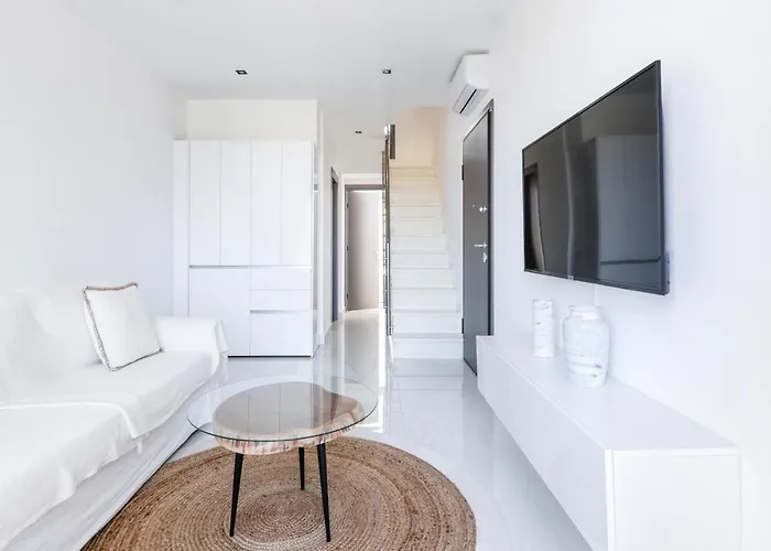 Sky Island House - Design Maisonette Kallithea Case de vacanță *